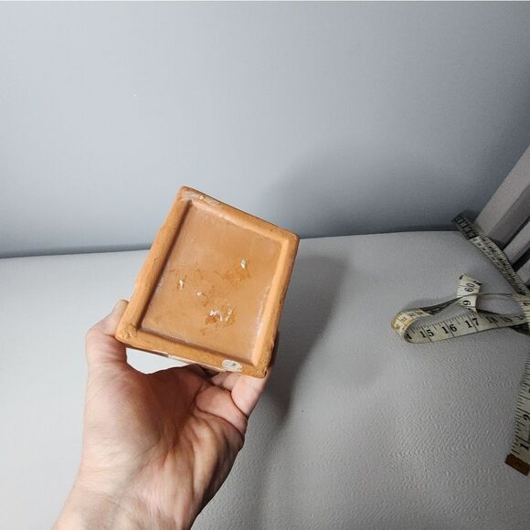 Terra Cotta Gingerbread House Tealight Holder - Picture 6 of 8